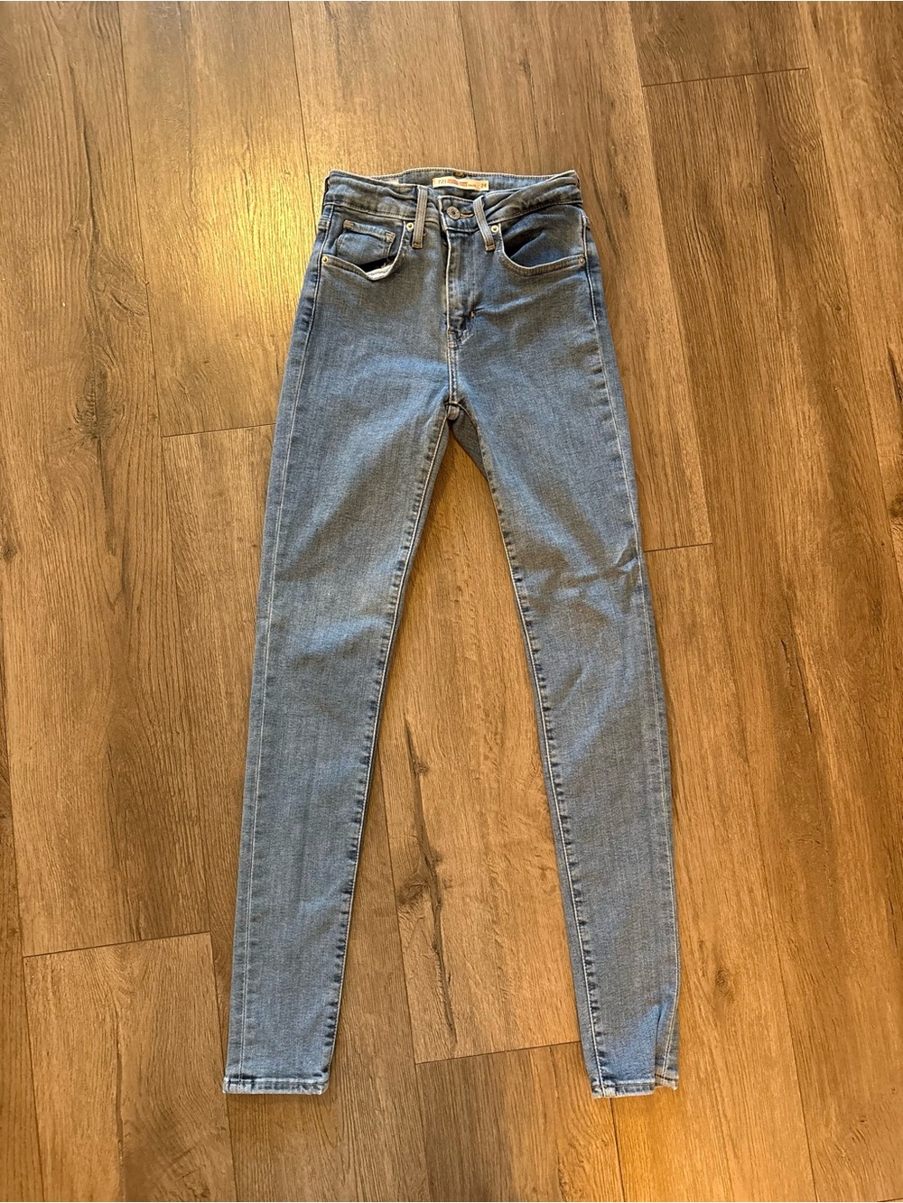 Levi's Women's Skinny Jeans in Light Blue Wash